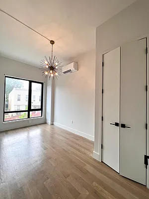 Rented by City Vista Inc | media 42