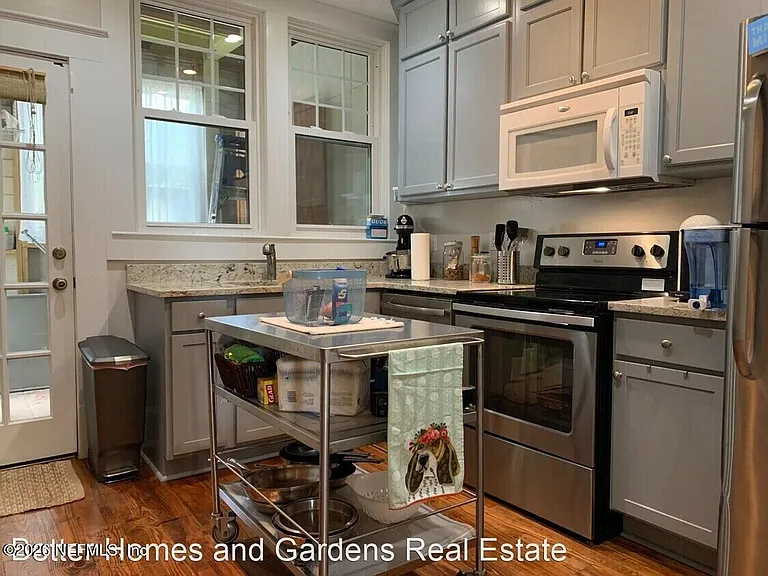 2123 River Blvd — Photo 11