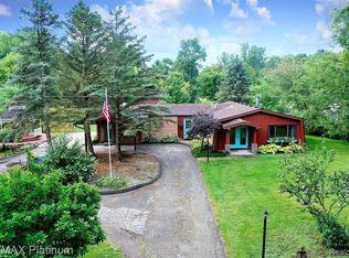 5799 Warner Rd, Fowlerville, MI 48836