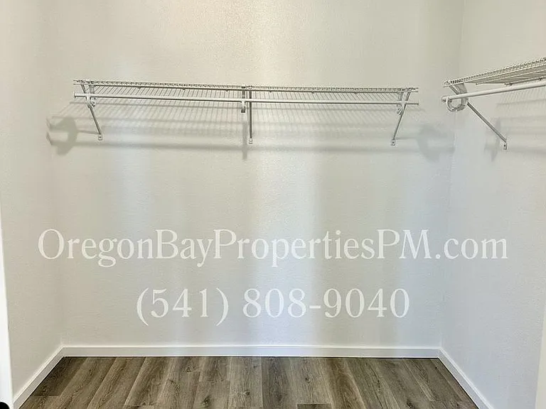 1656 Coos River Hwy — Photo 9