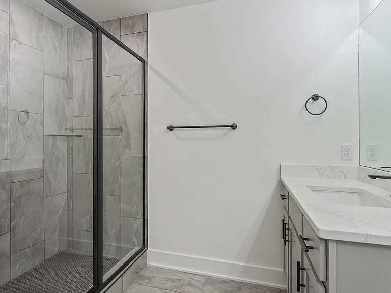 50 N Banner Ave — Photo 11