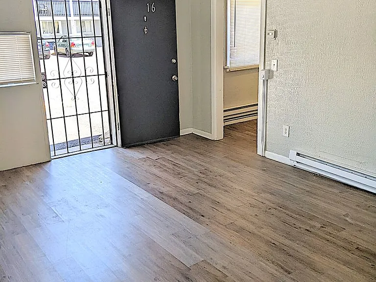 221-225 E Brookside St — Photo 25