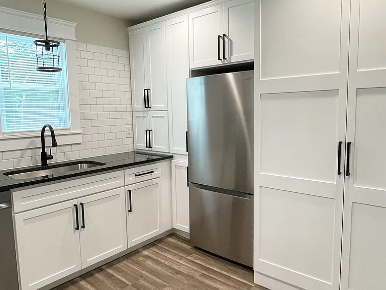 130 Lucile St — Photo 8