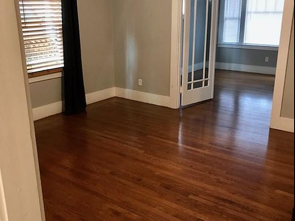 2nd image of 717 24th St #C