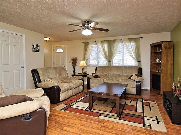 4th image of 6437 Sauterne Dr