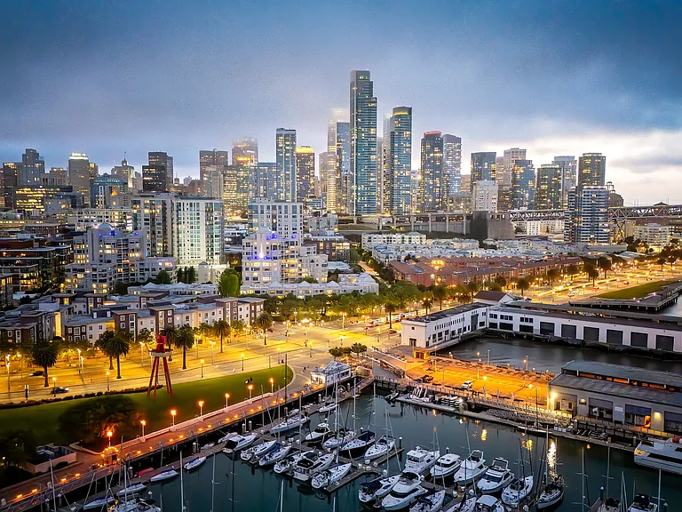 South Beach Marina Apartments — Photo 90