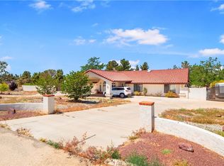 13116 Rincon Rd, Apple Valley, CA 92308