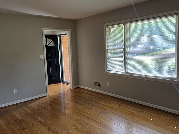 5th image of 3363 Kingswood Dr