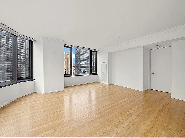 50 Union #12C — Photo 13