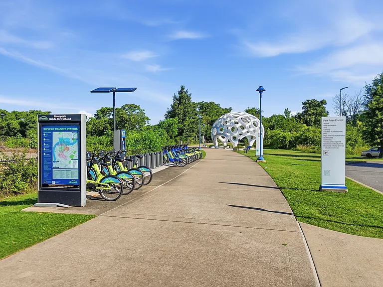 Riverwalk access