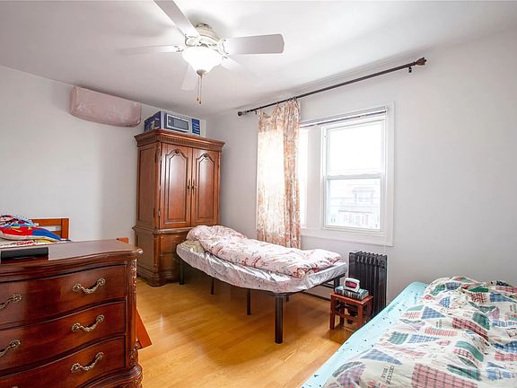 5th image of 20018 33rd Ave