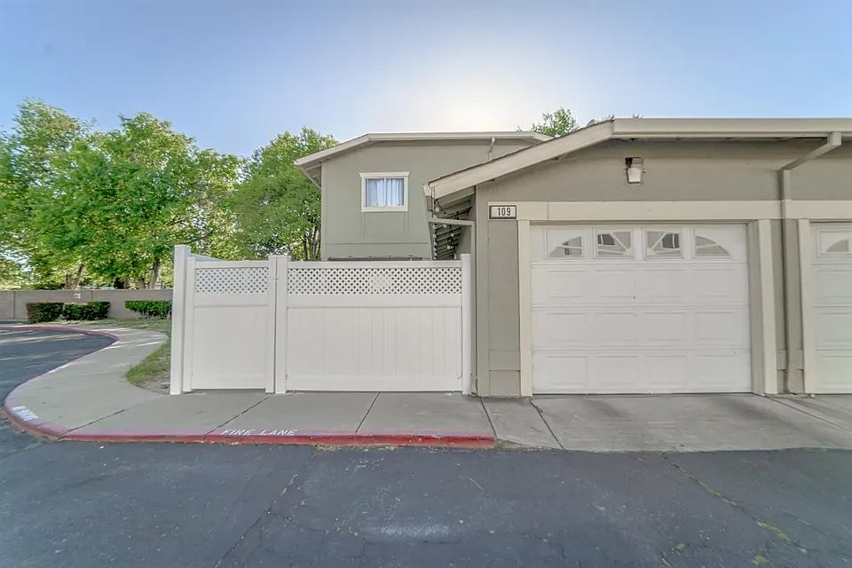 2nd image of 80 Portola Way APT 116