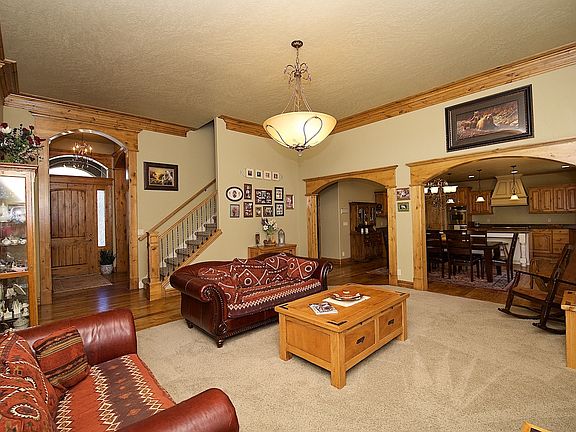 5th image of 73 W Siena Dr