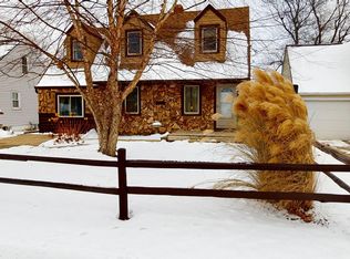128 Holland Ct, Creve Coeur, IL
