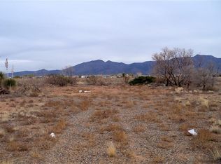 23 Chapel Dr, Los Lunas, NM 87031