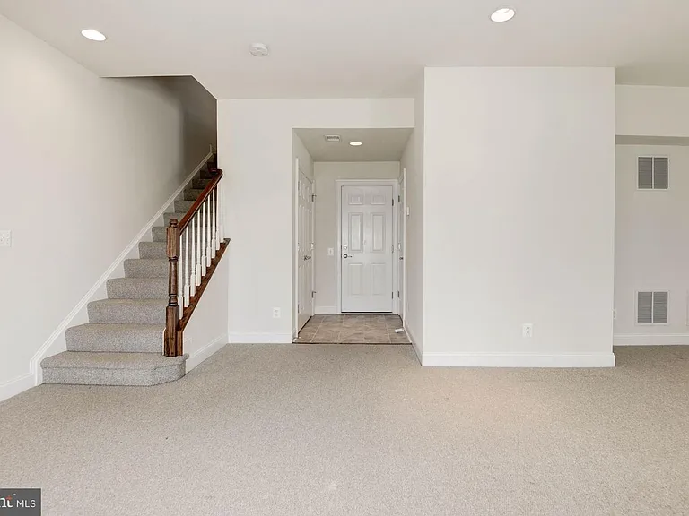 25442 Hopton House Ter — Photo 12