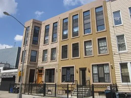 Rented by Owner | media 9