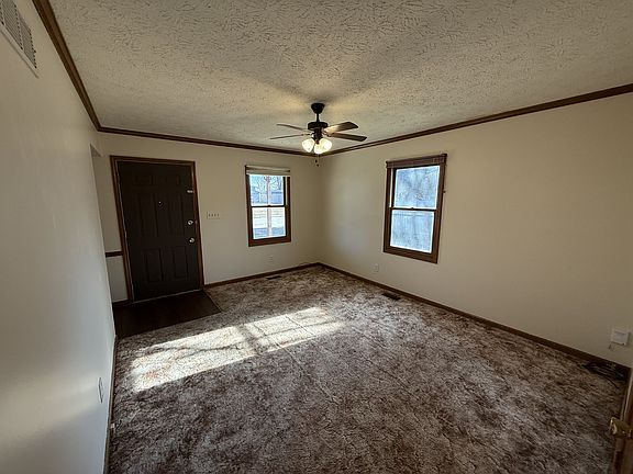 4th image of 508 Illinois St