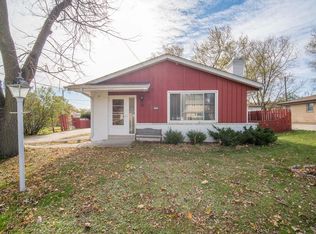 11725 W Bobolink Ave, Milwaukee, WI 53225