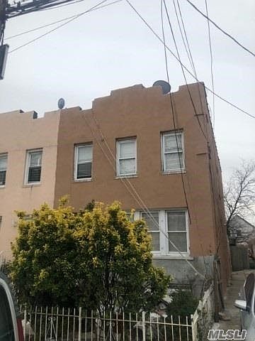 2nd image of 10658 Ruscoe St