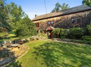 582 Amity Rd, Woodbridge, CT 06525