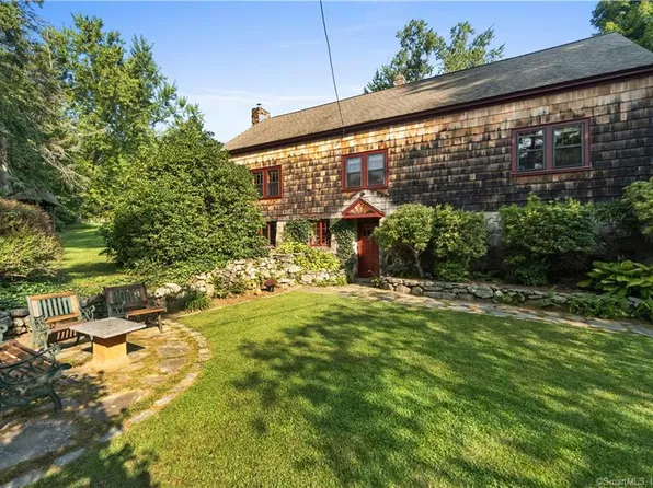 582 Amity Road, Woodbridge, CT 06525