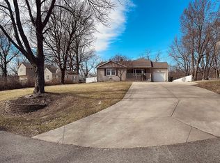 8 Belmont Rd, Country Club, MO 64505