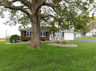 9412 Harrodsburg Rd, Wilmore, KY 40390
