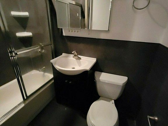 5th image of 341 W 71st St APT 1C