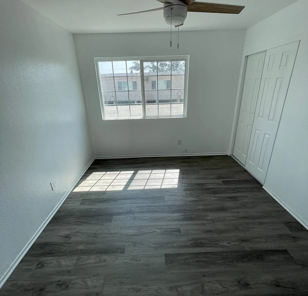 S Bullis Rd, Compton — Photo 3