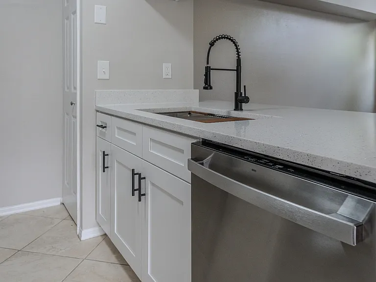 5004 Laguna Bay Cir #48 — Photo 12