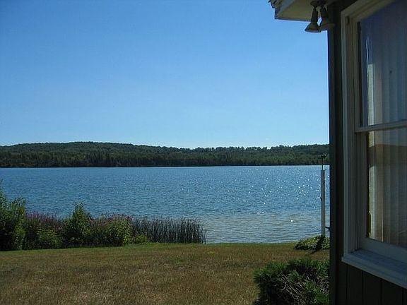 3rd image of 2111 S Lake Shore Dr