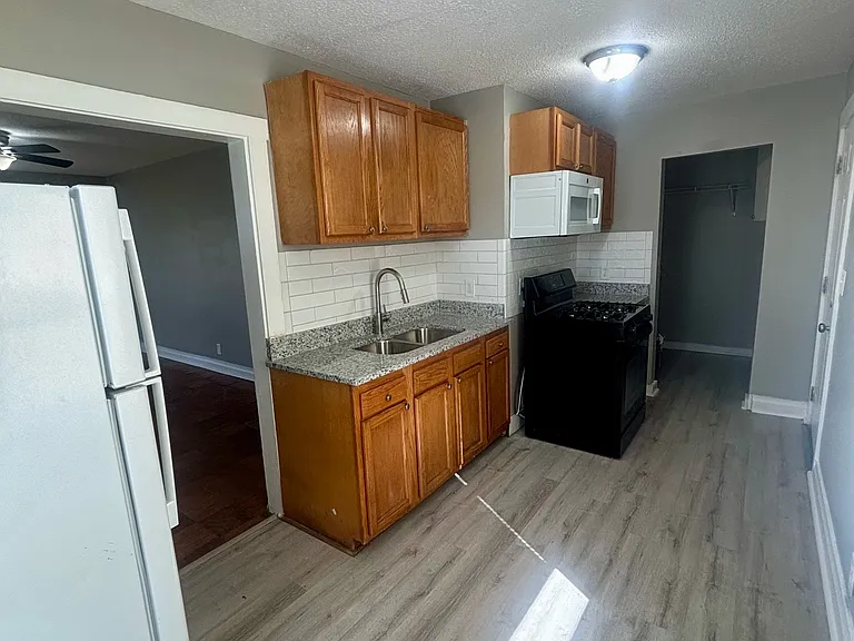 615 Dresden Ave — Photo 4