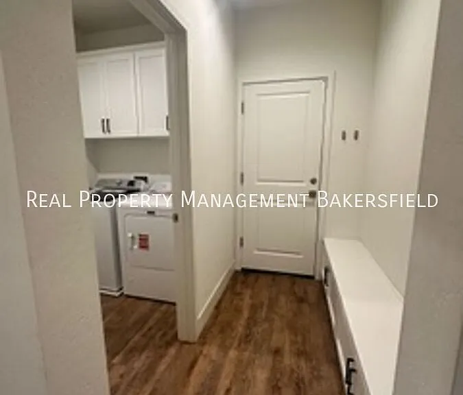 823 Brookline Ln — Photo 47