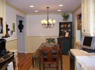 26 Madison Park Gdns #U, Port Washington, NY 11050