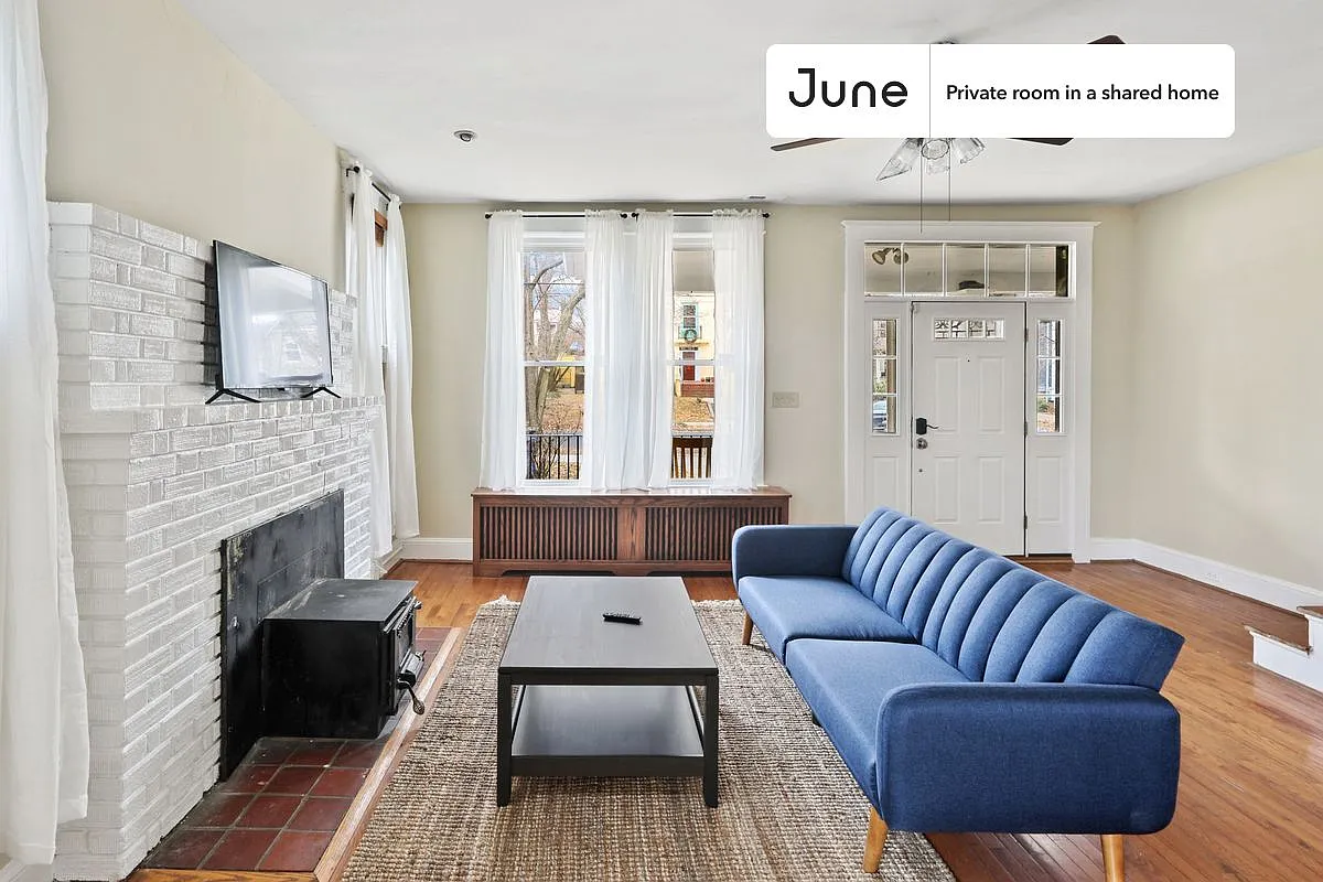 Twin bedroom in 5 bed/3 bath home in Brookland #866 C — Photo 3