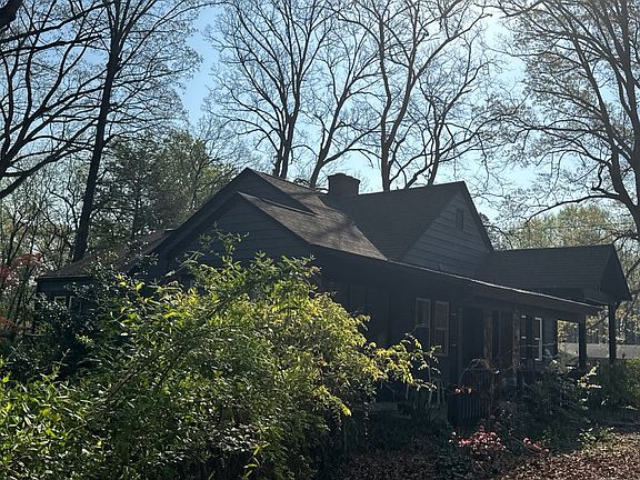 3rd image of 104 Olive Springs Pl SE