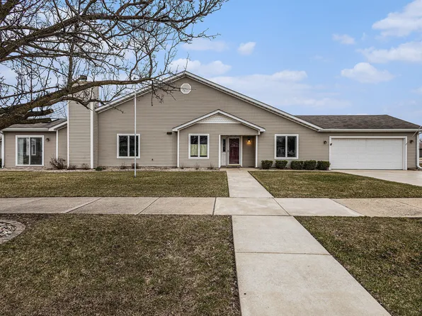 10035 Pheasant Ln, Saint John, IN 46373