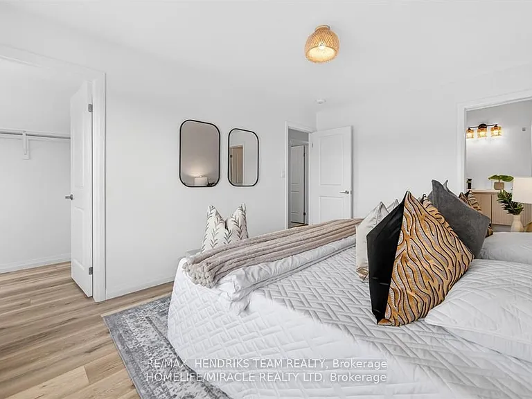 7353 Marvel Dr — Photo 16