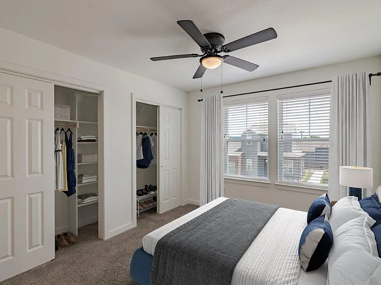 Elevate at Skyline Townhomes — Photo 8