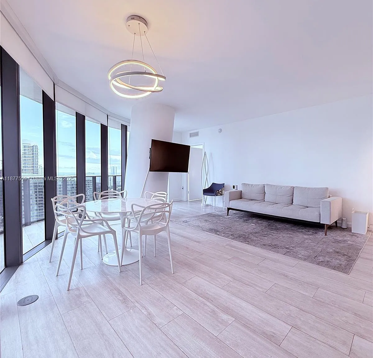 Brickell Heights West Con — Photo 2