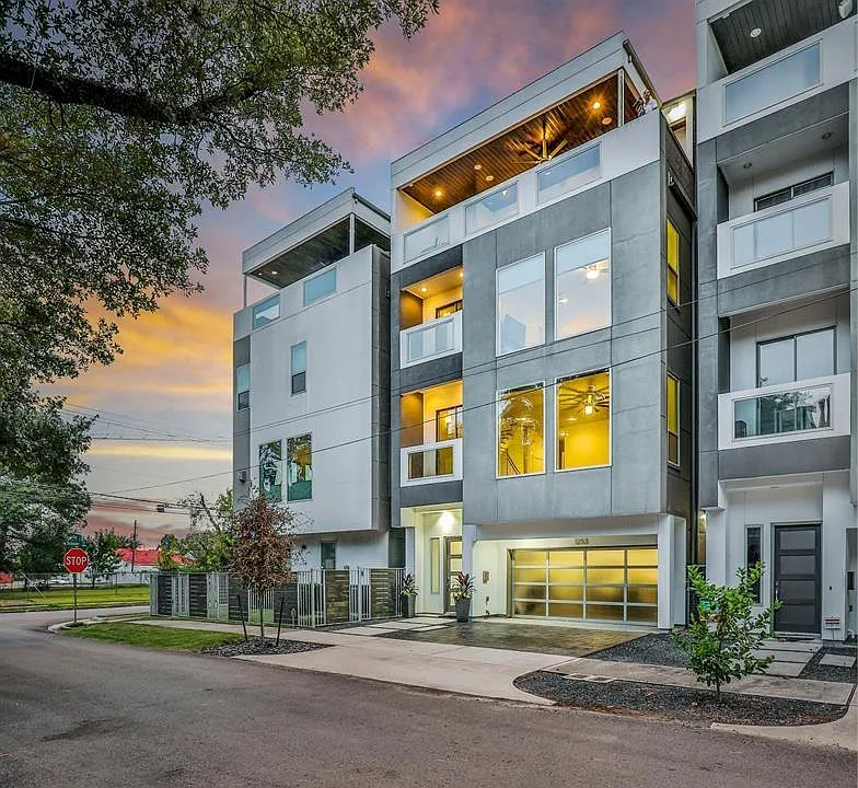 1255 Utah St