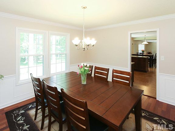 4th image of 114 Balsam Ct