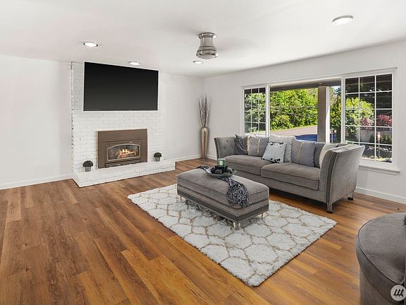 3rd image of 2102 SW 322nd Street