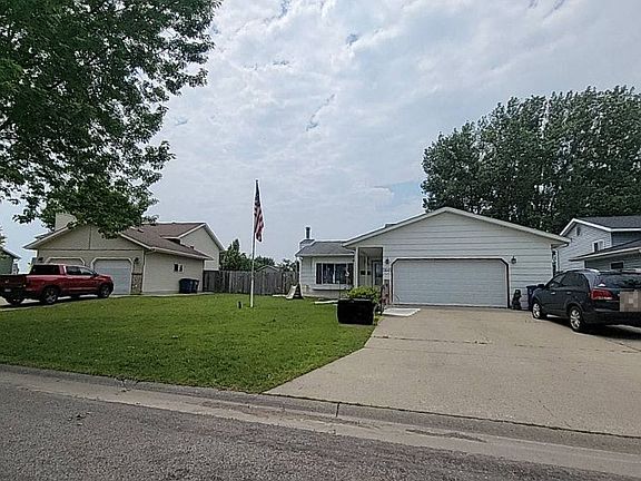 4th image of 2645 29th Ave S