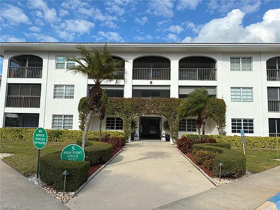 4th image of 5 High Point CIR W #209