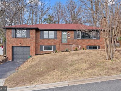 2402 Fairlawn St, Temple Hills, MD, 20748