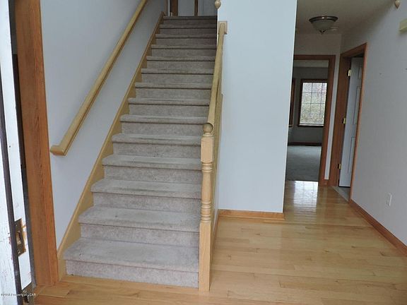 2nd image of 304 White Birch Dr