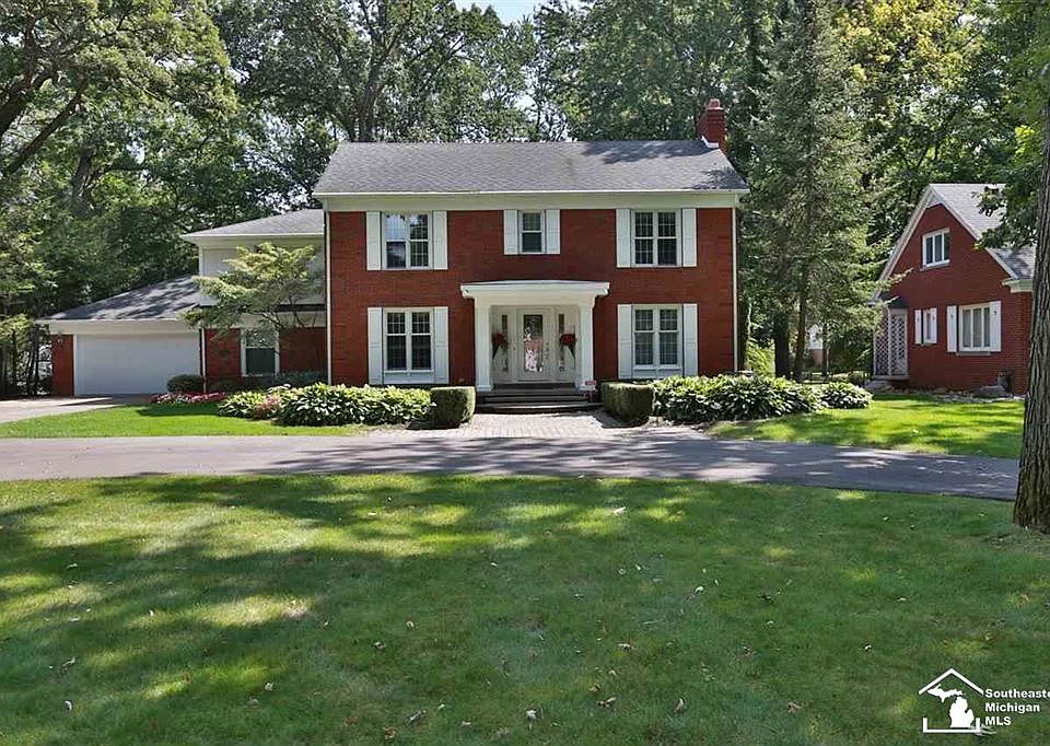 1st image of 1564 Hollywood Dr