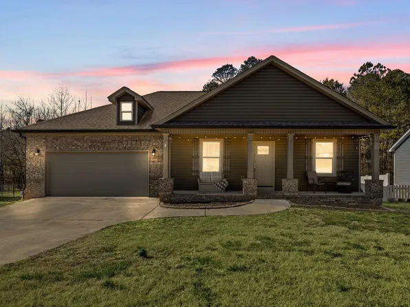200 Dove Dr, La Fayette, GA 30728